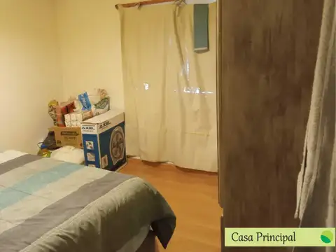 CASA de 2 dormitorios más 2 DEPARTAMENTOS de 1 y 2 dormitorios