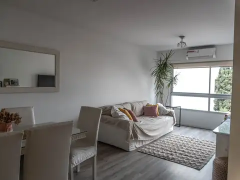 Departamento en Venta en Villa del Parque, USD 215.000