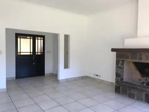 Casa 4 ambientes con 3 baños