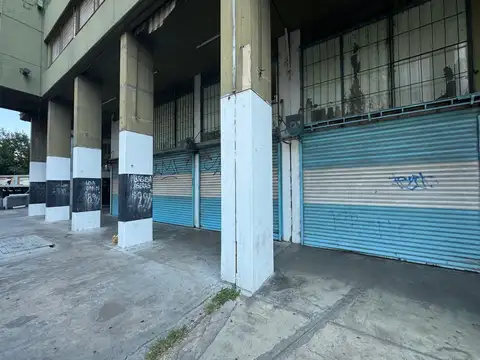 EN VENTA CUATRO LOCALES CONTIGUOS LUGANO 1 Y 2