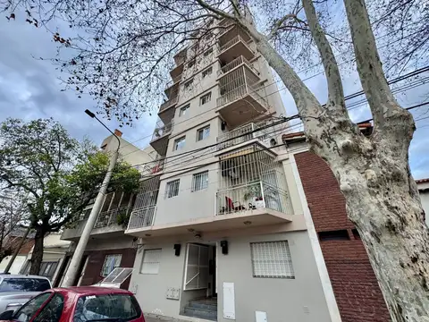 Pablo Giorello 1500, Piso 1