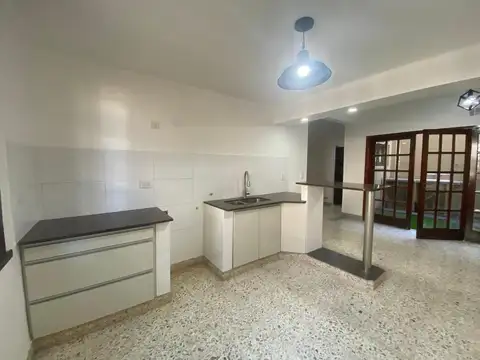 Depto Tipo Casa en Alquiler de 2 dormitorios
