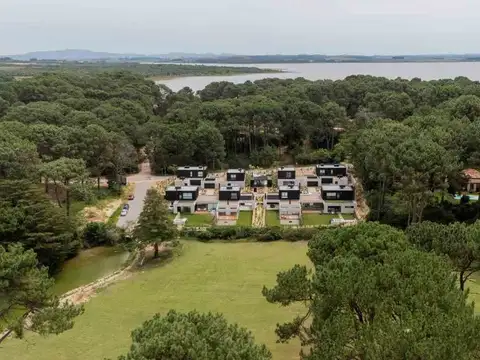 Venta Casa, Club del Lago, Punta Ballena, Financia