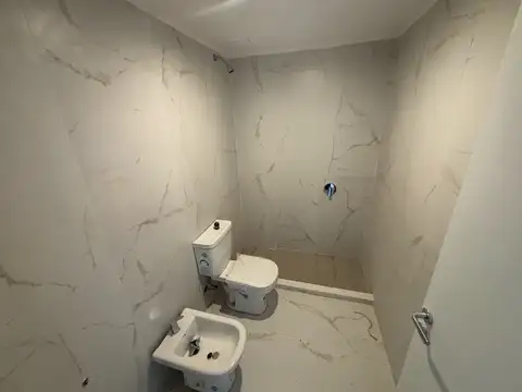 Hipólito Yrigoyen al 6100