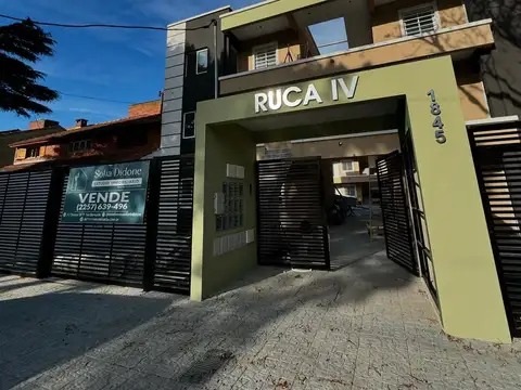 Departamento 3 ambientes planta baja patio y cochera