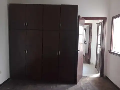 Depto Tipo Casa en Alquiler en La Plata, $ 680.000
