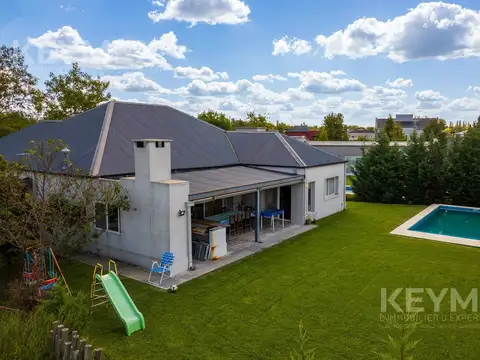 Casa en  venta en Los Jazmines de Pilar del Este