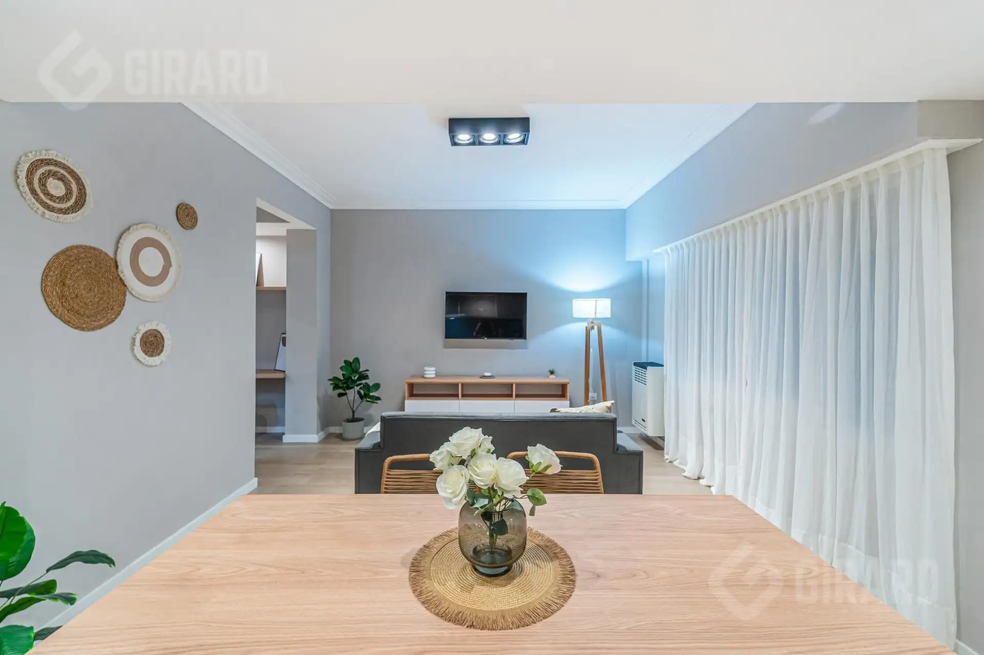 Depto 2 amb, 42m² refaccionado cerca Plaza Colón