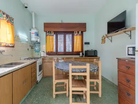 CASA 5 AMBIENTES EN VENTA LLAVALLOL SOBRE 2 LOTES