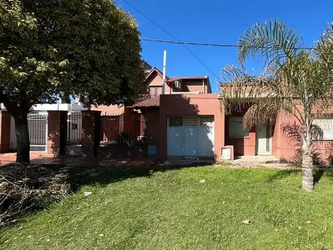 SE VENDE CASA EN HERMOSA ZONA DE SANTO TOME