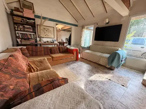 Casa 7 ambientes con 4 baños