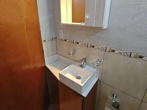 Dúplex en alquiler de 2 ambientes en G. de Laferrere