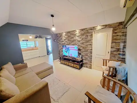 Depto Tipo Casa en Venta de 3 ambientes