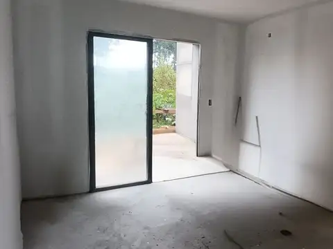 Casa en venta c/ cochera en Burnett