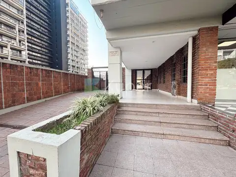 VENTA 5 AMB en Av Libertador con Cochera Olivos OPORTUNIDAD!!! Apto Credito. 2800