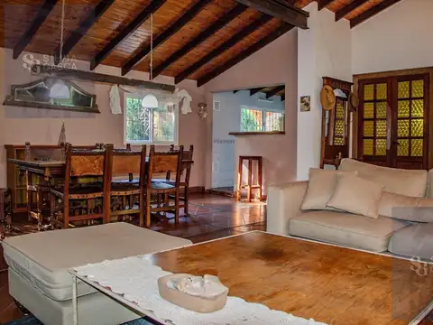 Casa Quinta con Pileta y amplio parque - Tortuguitas- Parrilla-Cocheras