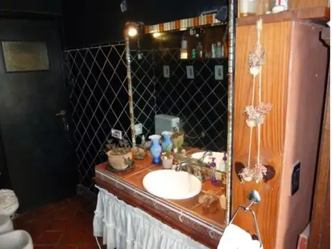 VENTA - CHALET 5 AMB CON FONDO Y PILETA! LOMAS DE ZAMORA