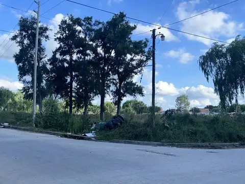 LOTE DE 508 M2 EN VENTA UBICADO EN 15 Y 152.