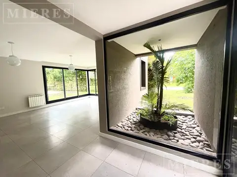 Casa en Alquiler de 3 dormitorios