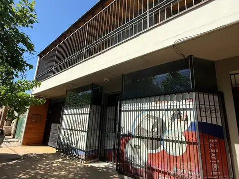 OPENHOUSE vende fabulosa casa con local y galpón en Godoy Cruz