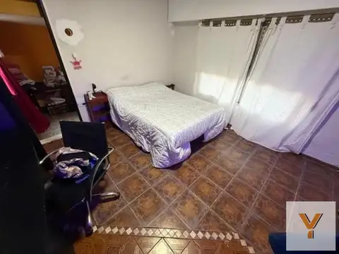 Casa multifamiliar en venta - 201Mts2 - Bernal