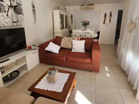 Depto Tipo Casa en Venta de 4 ambientes