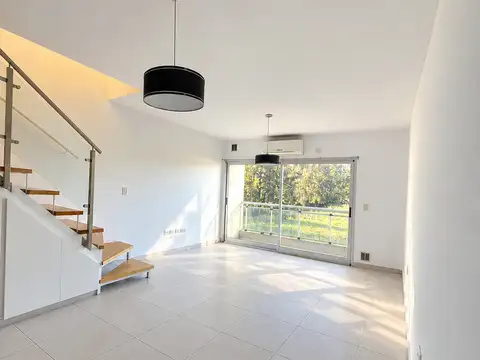 Imperdible departamento 2 ambientes tipo loft en venta Altos de Hudson 2