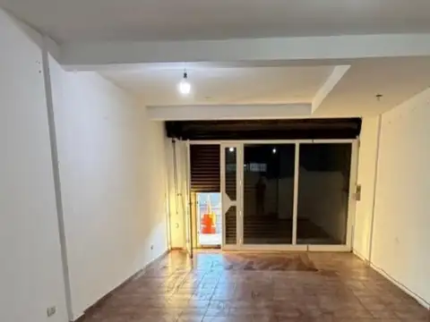 Local  en Alquiler en Pablo Podestá, Tres de Febrero, G.B.A. Zona Oeste