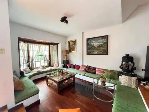 Casa 5 ambientes con 3 baños