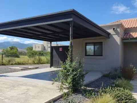 Casa en Alquiler 