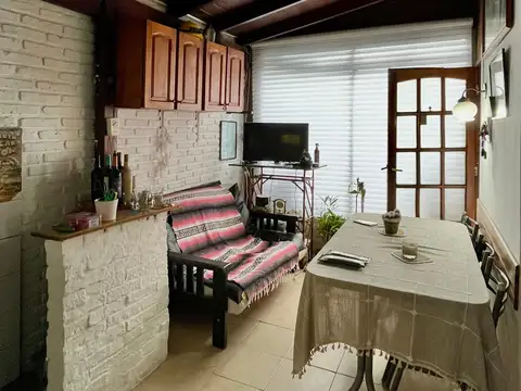 Casa 3 ambientes con 1 baño