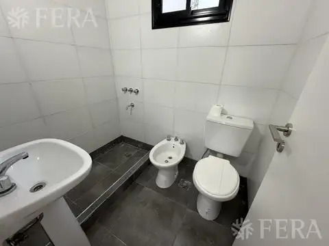 Venta casa 3 ambientes con patio en Wilde