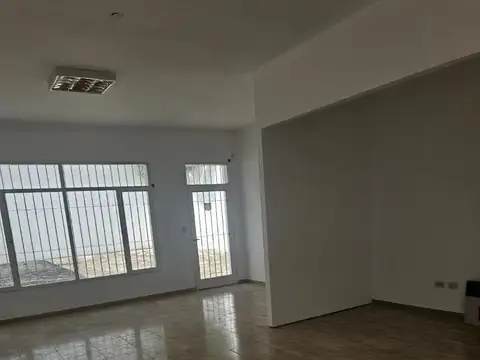 OFICINAS EN ALQUILER EXCELENTE ZONA - SIN EXPENSAS