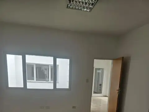 Oficina en Alquiler en General Paz, $ 1.800.000
