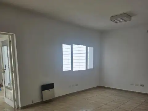 Oficina en Alquiler al Norte