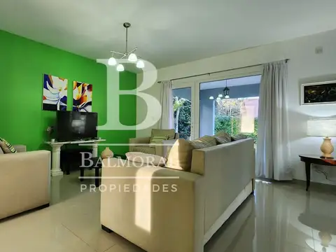 Casa 3 ambientes con 2 baños