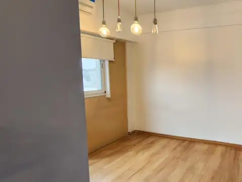 Departamento de 4 ambientes con balcon y dos garaje cubierto