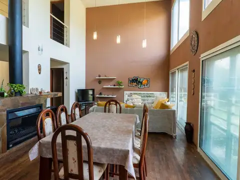 Casa 4 ambientes con 4 baños