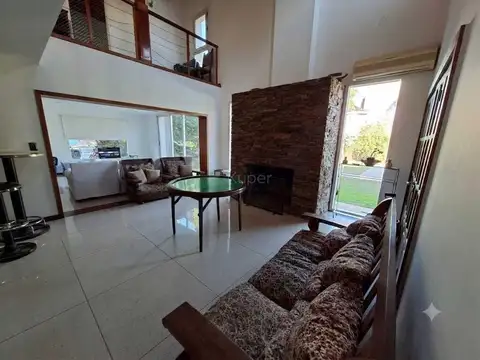 Casa en Alquiler de 3 dormitorios