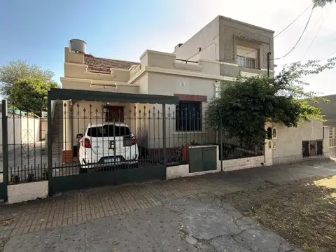 Venta PH 5 ambientes con cochera y gran terraza – V. Adelina