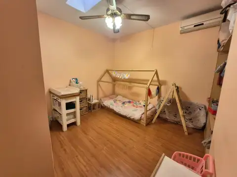 Depto Tipo Casa 5 ambientes con 2 baños