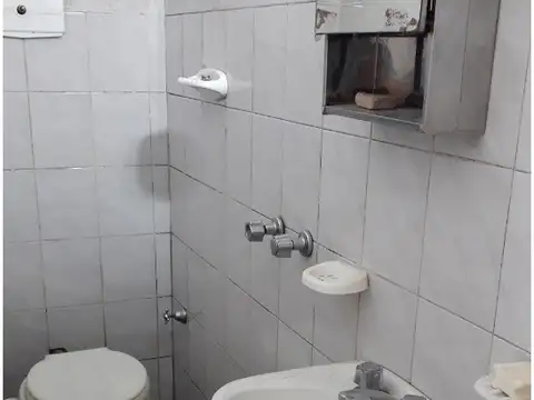 ¡MONOAMBIENTE TOTALMENTE INDEPENDIENTE EN VENTA EN RAMOS MEJIA SUR! Sobre Ancaste al 1.300