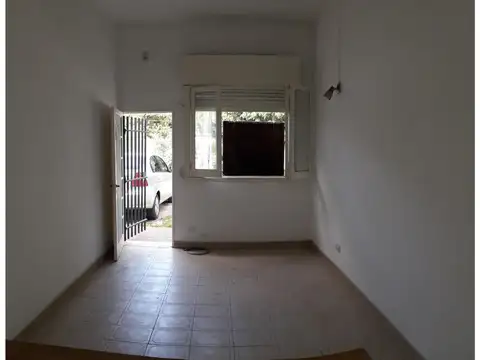 Depto Tipo Casa en Venta en Ramos Mejia, USD 45.000