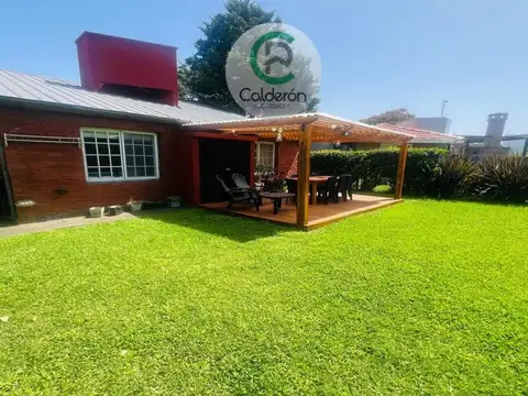 Casa 3 ambientes con 2 baños