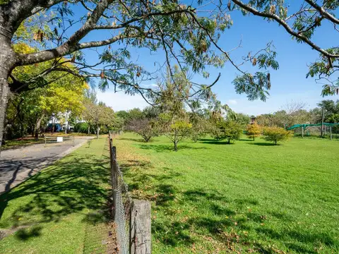 Venta Casa 4 amb Pileta  Barrio La Arboleda Garin