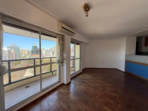 VENTA DPTO 1 DORM Y MEDIO FRENTE HIPOLITO YRIGOYEN