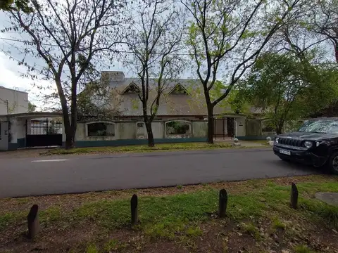 USD 840.000.- Gran lote 2360 m2 casa  800m2-Sta. Rita -S.I