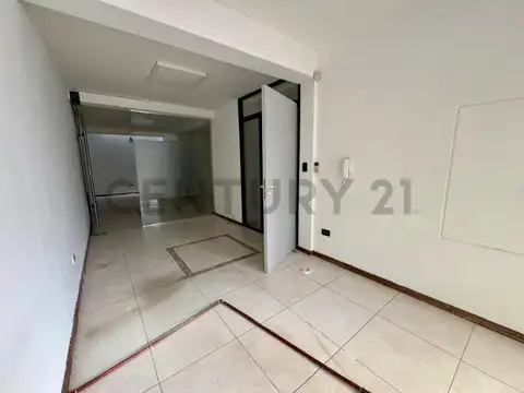 C21 Lucio Barroso alquila oficinas en Barrio Bombal