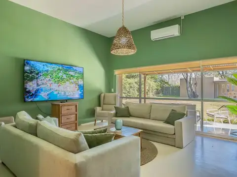 Casa en Alquiler en El Zorzal, USD 1.900