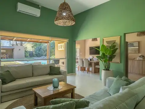 Casa 3 ambientes con 2 baños